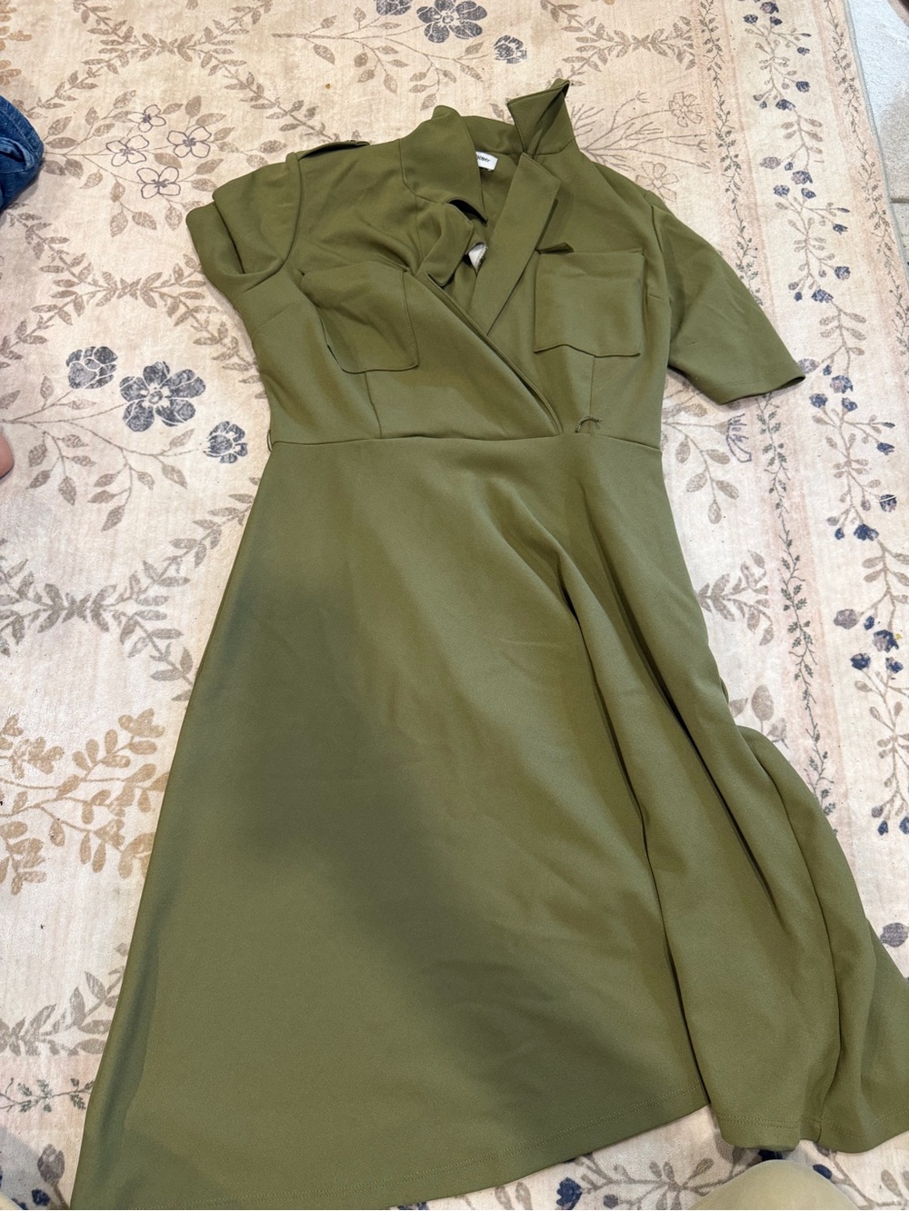 Shelby & Palmer Olive Green Short-Sleeve A-Line Midi Dress